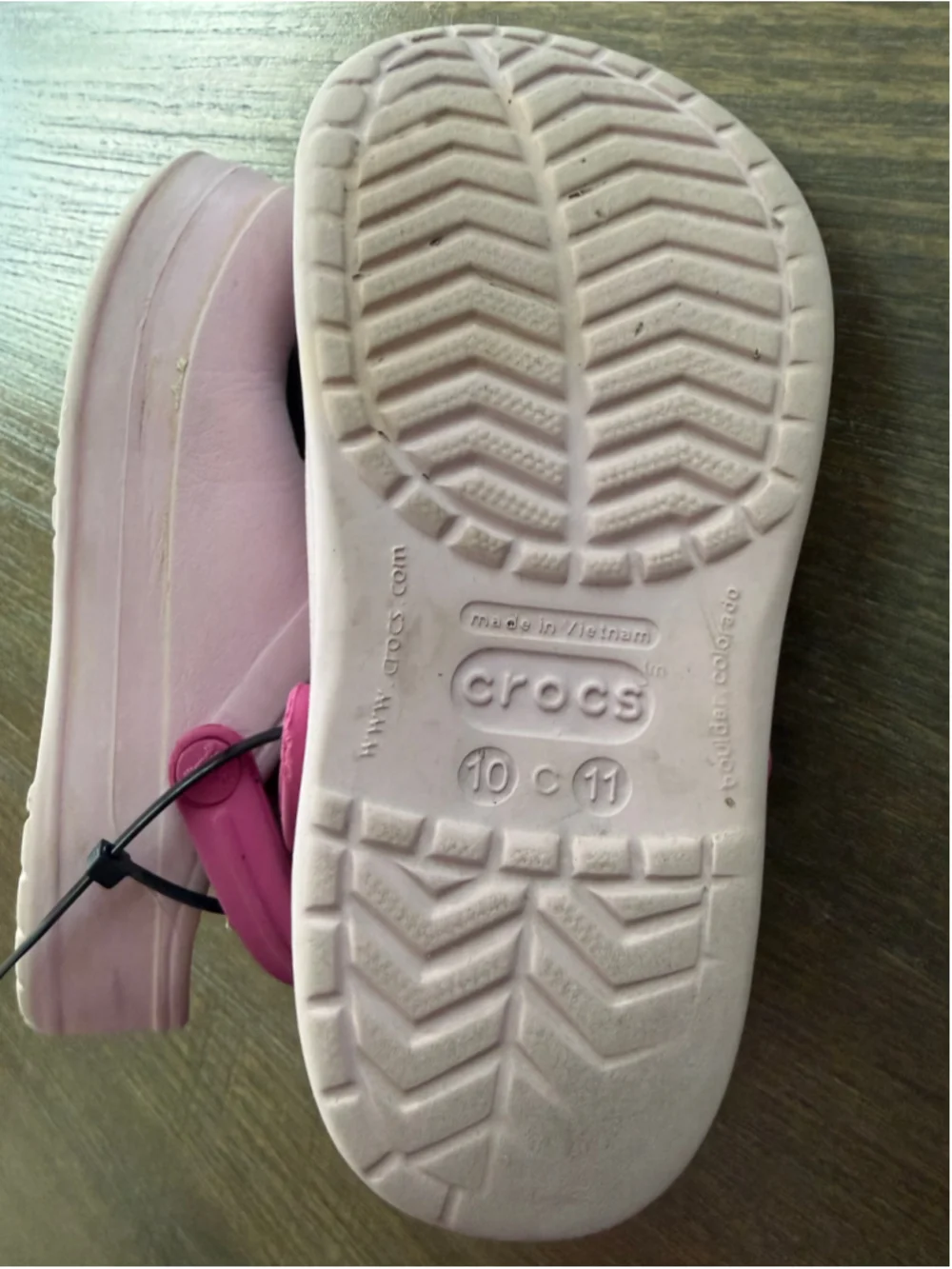 Girls Crocs Disney Mickey Mouse Clogs Size 10 Toddler Pink